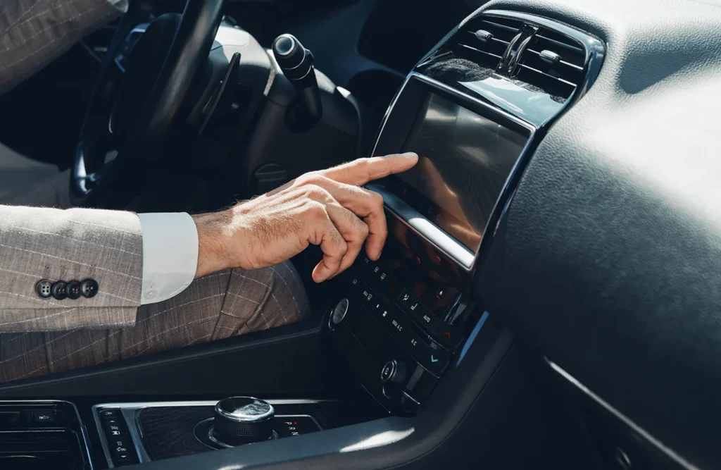 authumate-human-vehicle-interaction-1